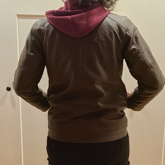 Guess Faux-Leather Men’s Moto Jacket - Picture 8 of 9